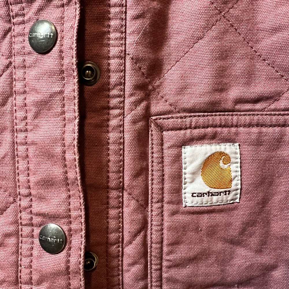 Dusty rose utility quilted Carhartt jacket. Warm! Built to last. Size S
